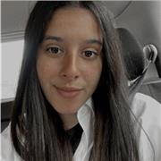 profesora de lengua y literatura a niños de hasta 12 años